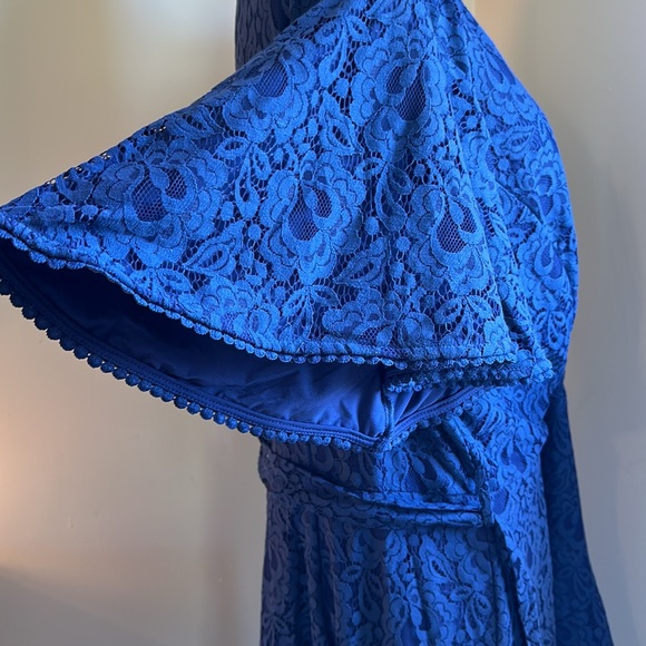 NWT City Chic Size 18 Blue Lace Wrap Dress with Bow - Picture 10 of 16